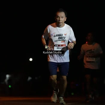 Runner Photo 7630393
