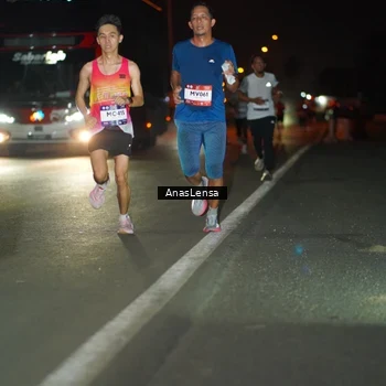 Runner Photo 7630395