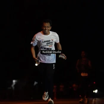 Runner Photo 7630436