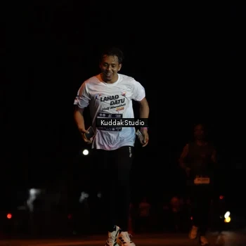 Runner Photo 7630437
