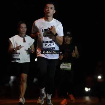 Runner Photo 7630477