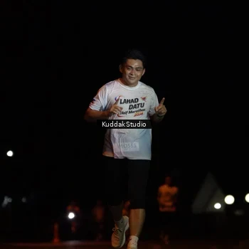 Runner Photo 7630578