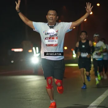 Runner Photo 7630656