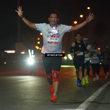 Runner Photo 7630671