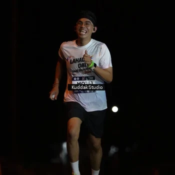 Runner Photo 7630698