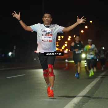 Runner Photo 7630716
