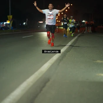Runner Photo 7630717