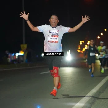Runner Photo 7630780
