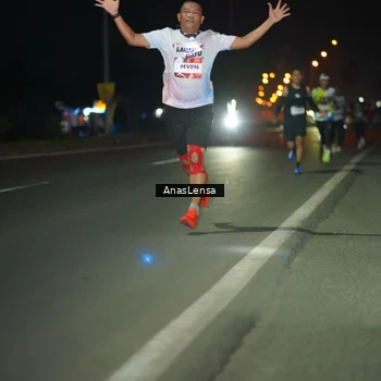 Runner Photo 7630782
