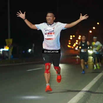 Runner Photo 7630793
