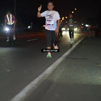 Runner Photo 7630863