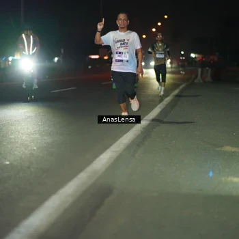 Runner Photo 7630876