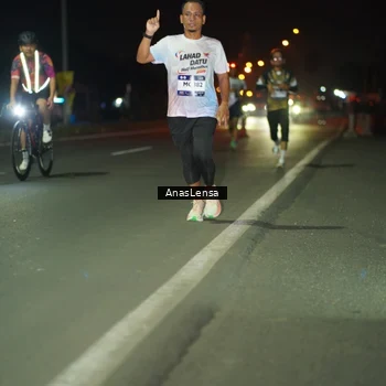 Runner Photo 7630884