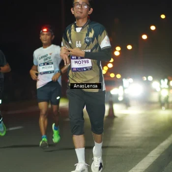 Runner Photo 7630892