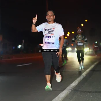 Runner Photo 7630896