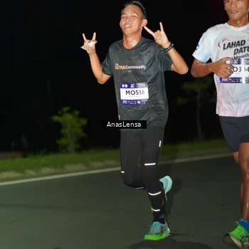 Runner Photo 7630948