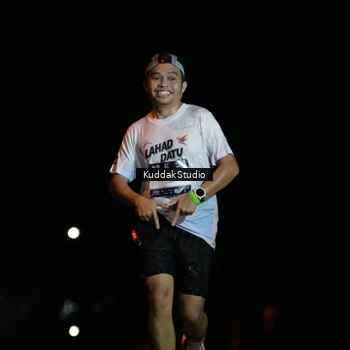 Runner Photo 7630972