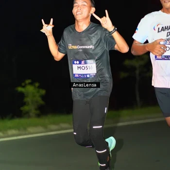 Runner Photo 7630979