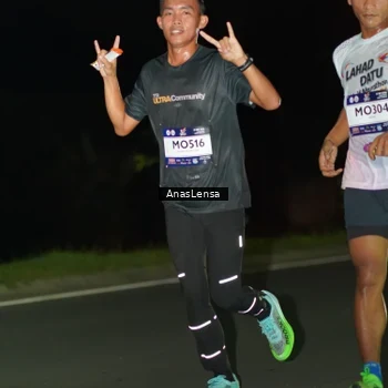 Runner Photo 7630981