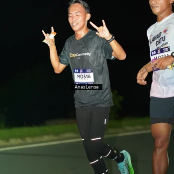 Runner Photo 7630991