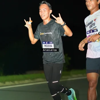 Runner Photo 7630997