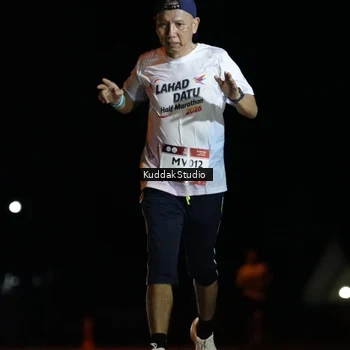 Runner Photo 7631010