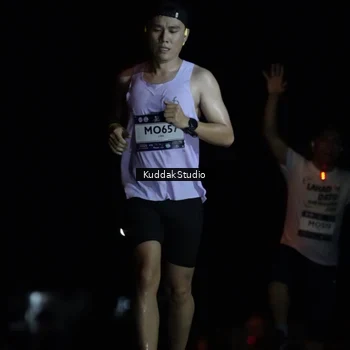 Runner Photo 7631019