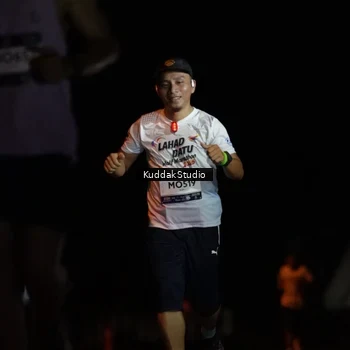 Runner Photo 7631022