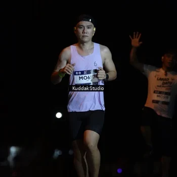 Runner Photo 7631025