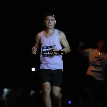 Runner Photo 7631026