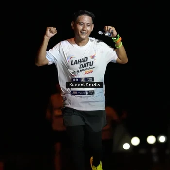 Runner Photo 7631033