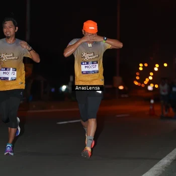 Runner Photo 7631109