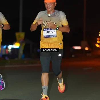 Runner Photo 7631112