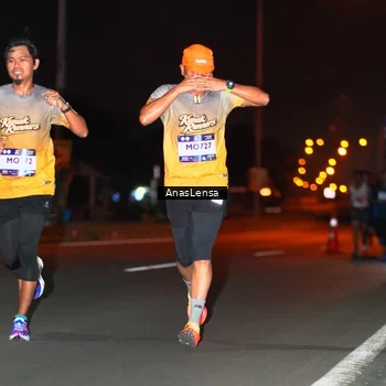 Runner Photo 7631115