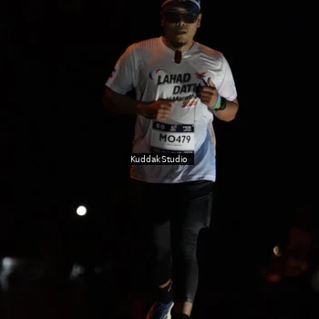 Runner Photo 7631116