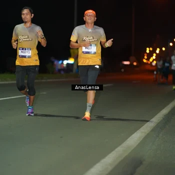 Runner Photo 7631129