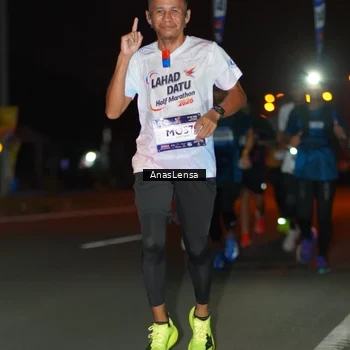 Runner Photo 7631135
