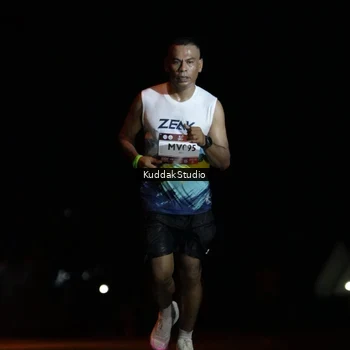 Runner Photo 7631151