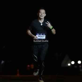 Runner Photo 7631164