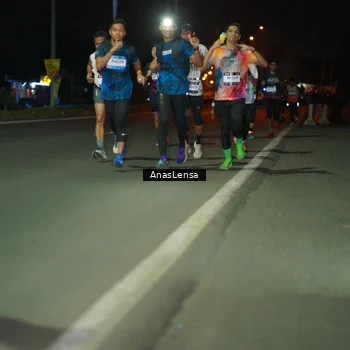 Runner Photo 7631178