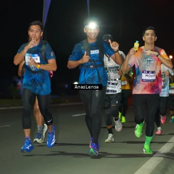 Runner Photo 7631187