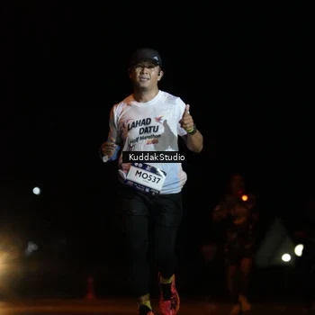 Runner Photo 7631203