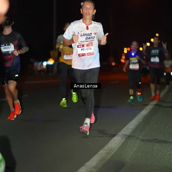 Runner Photo 7631253