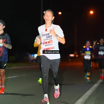 Runner Photo 7631254