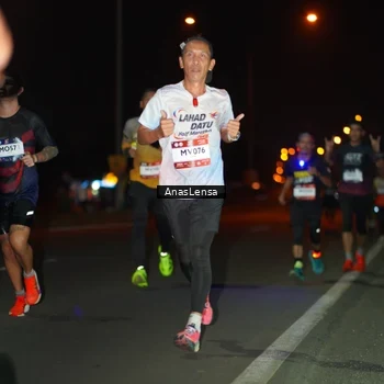 Runner Photo 7631257