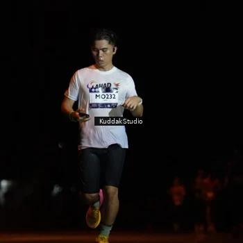 Runner Photo 7631283
