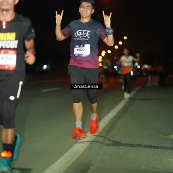 Runner Photo 7631298