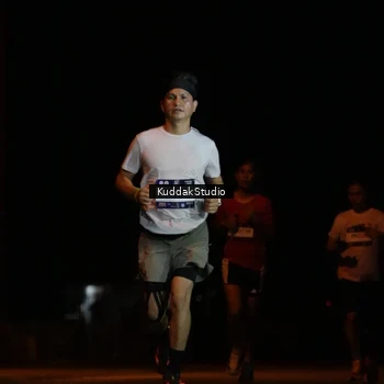 Runner Photo 7631307