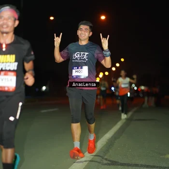 Runner Photo 7631311
