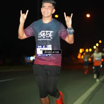 Runner Photo 7631346